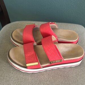 Vionic Brandie Platform Women's Red Sandals